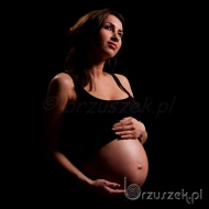 Artystyczna fotografia ciążowa